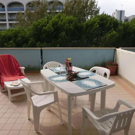 Apartment Functional 1 Bedroom With Shared Pool *