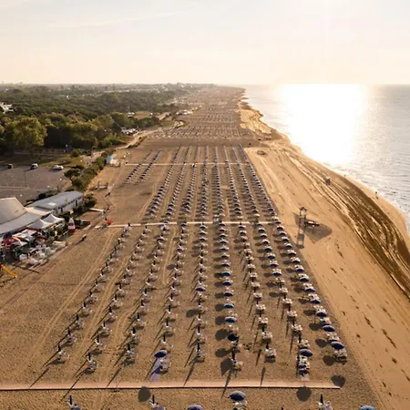 Functional With Shared Pool Appartamento *