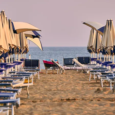 Functional With Shared Pool Appartamento